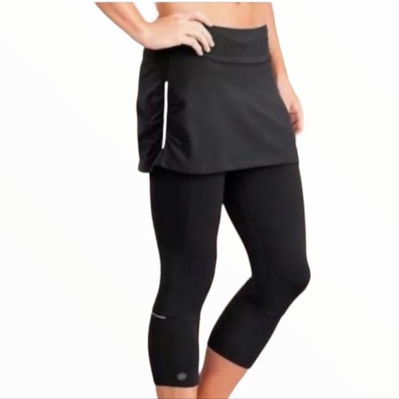 ATHLETA Contender 2 in 1 Black Capri Leggings with Skirt - Picture 1 of 7